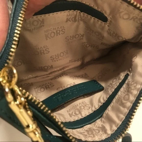 Michael kors green leather wristlet mini bag - Picture 9 of 10